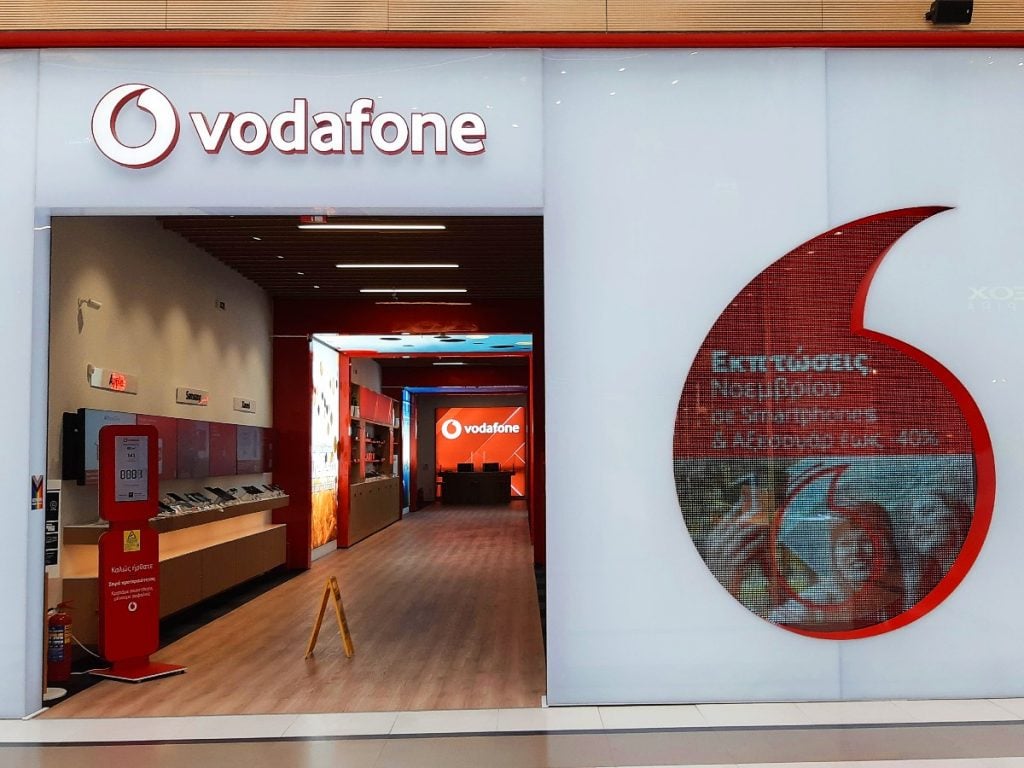Sim vv888 Hy Lạp tại cửa hàng của nhà mạng Vodafone